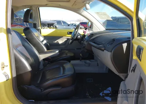 2000 Volkswagen New Beetle Glx из США, поврежденный, VIN 3VWDD21C4YM429464